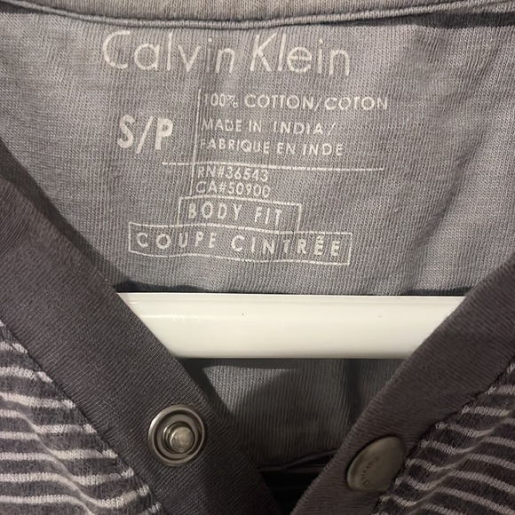 Calvin Klein t-shirt - Picture 2 of 3